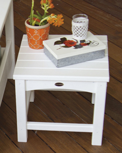 club 18 inch end table in white
