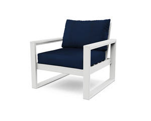 edge club chair in white / navy