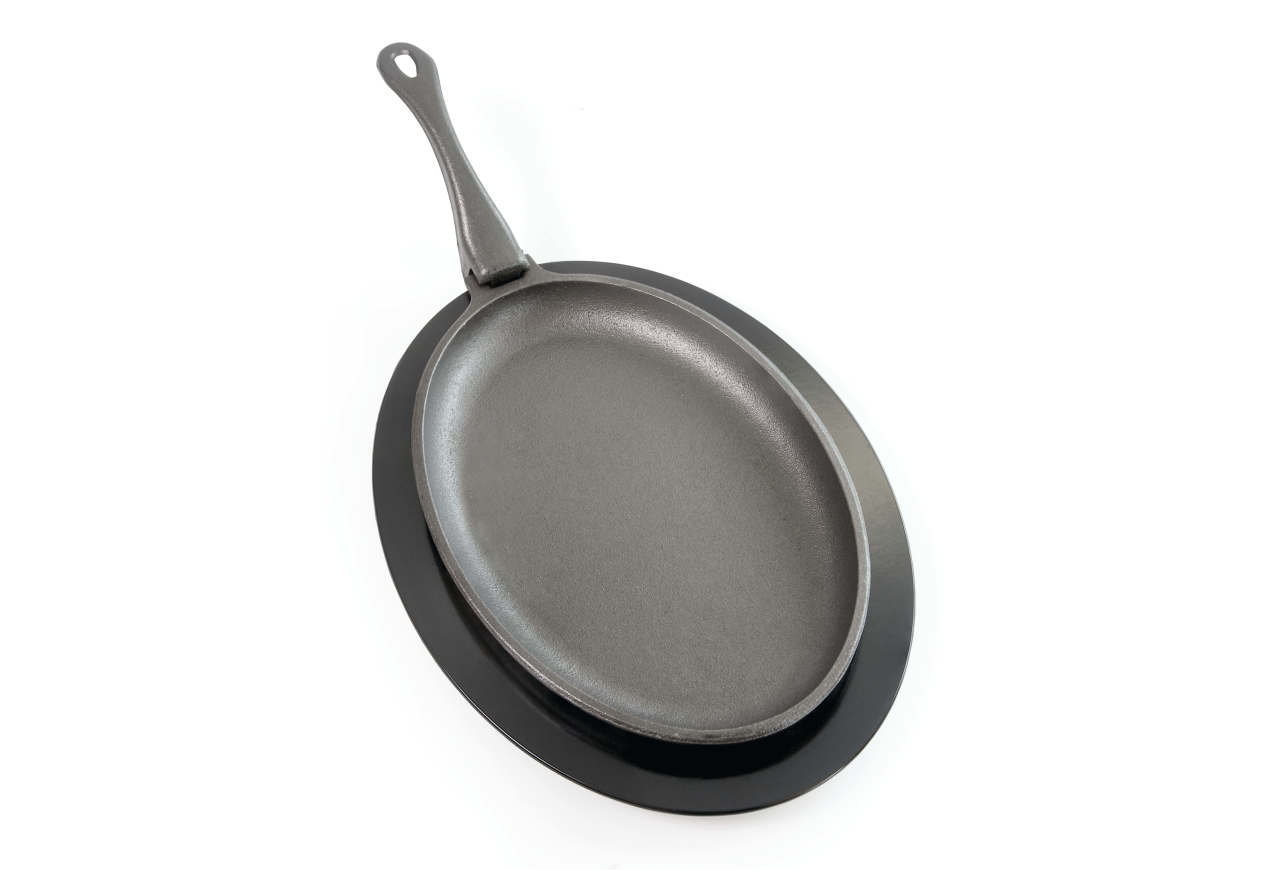 cast iron skillet product image
