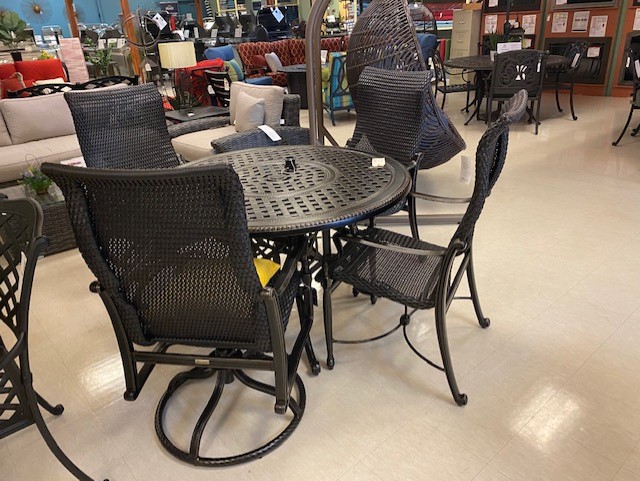 grand terrace woven dining set product image