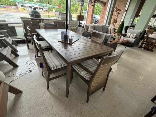 savannah/ brookings dining set